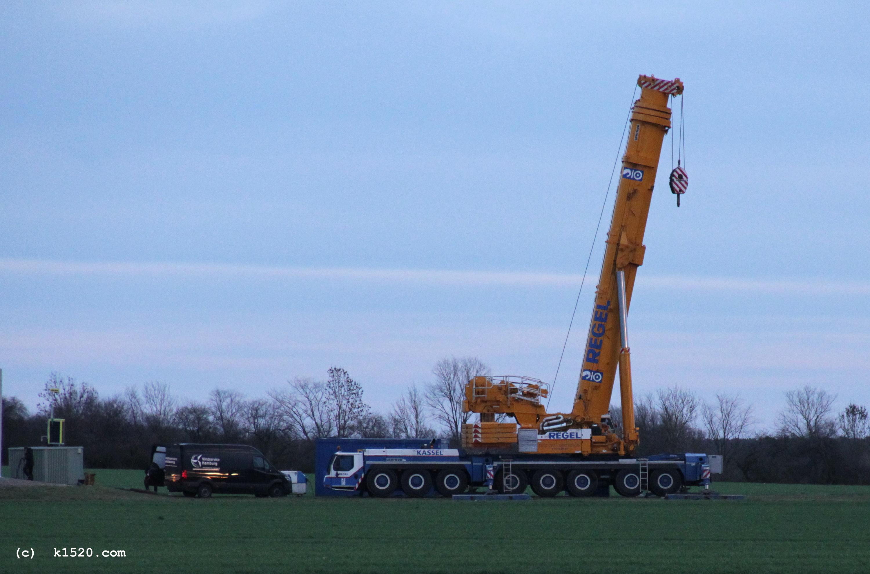 Reparatur Windrder im Windpark Arneburg/Elbe 01/2023,
  Kraneinsatz, 